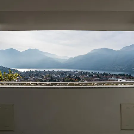 Guesthost - Mandello Studio Apt With View & Parking *