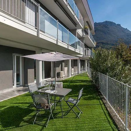 Guesthost - Mandello Studio Apt With View & Parking דירה