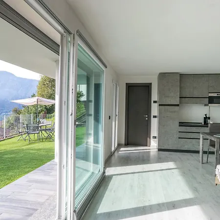 Guesthost - Mandello Studio Apt With View & Parking *